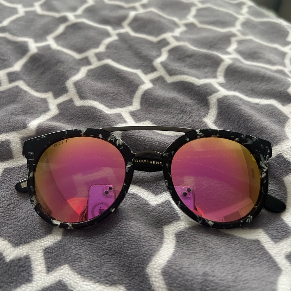 DIFF pink mirrored tortoise sunglasses, never worn